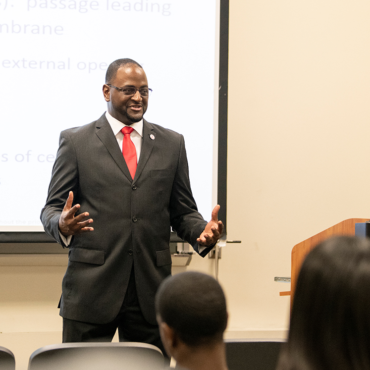 Provost Graham delivers lecture